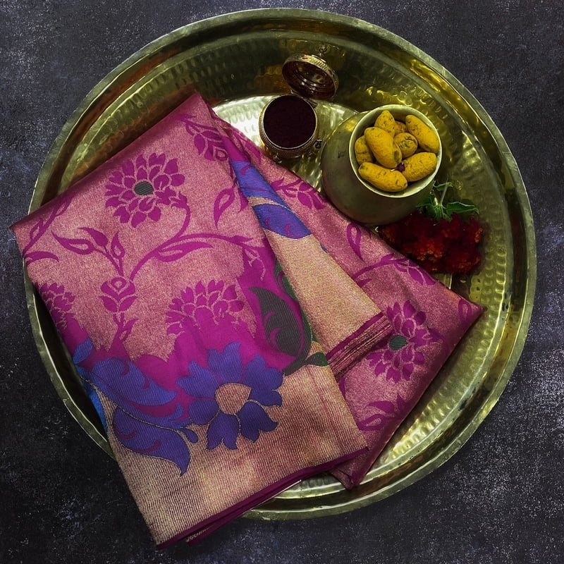 Scarlet Pink Kanchipuram with Zaripettu Scarlet Pink Kanchipuram with Zaripettu