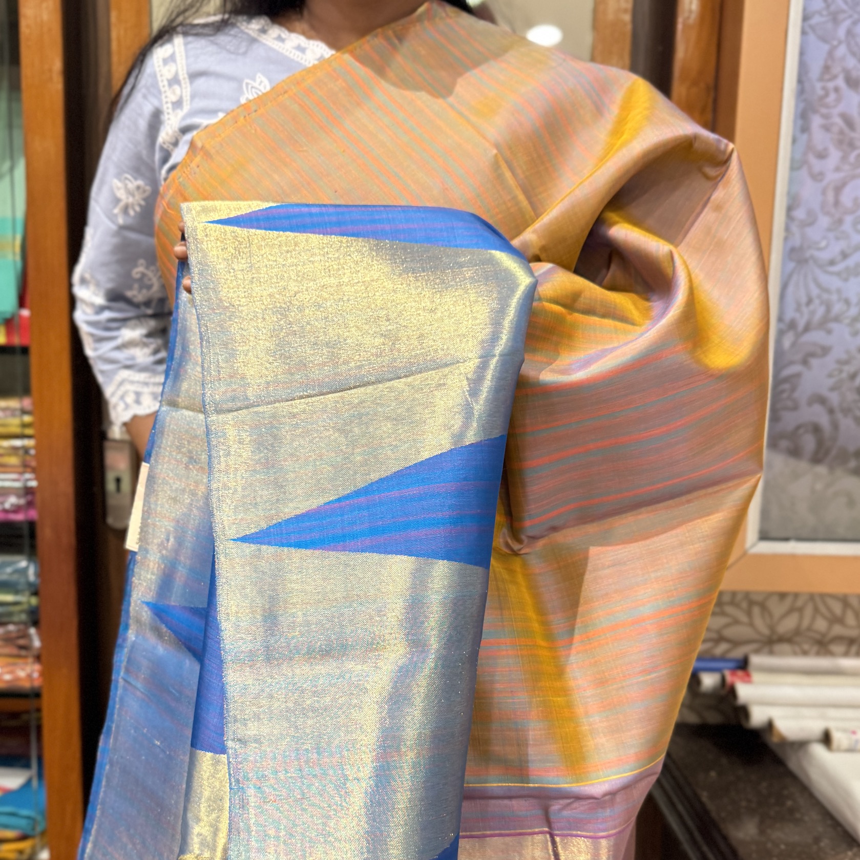 Ocean Blue and Mustard Yellow Kanchipuram Silk Saree Ocean Blue and Mustard Yellow Kanchipuram Silk Saree