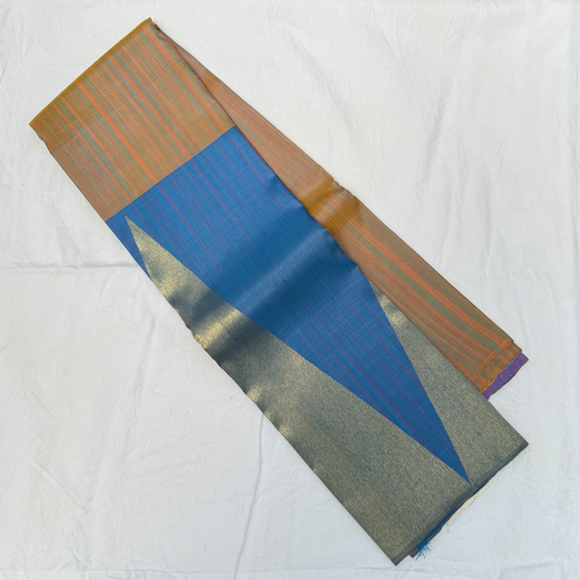 Ocean Blue and Mustard Yellow Kanchipuram Silk Saree Ocean Blue and Mustard Yellow Kanchipuram Silk Saree