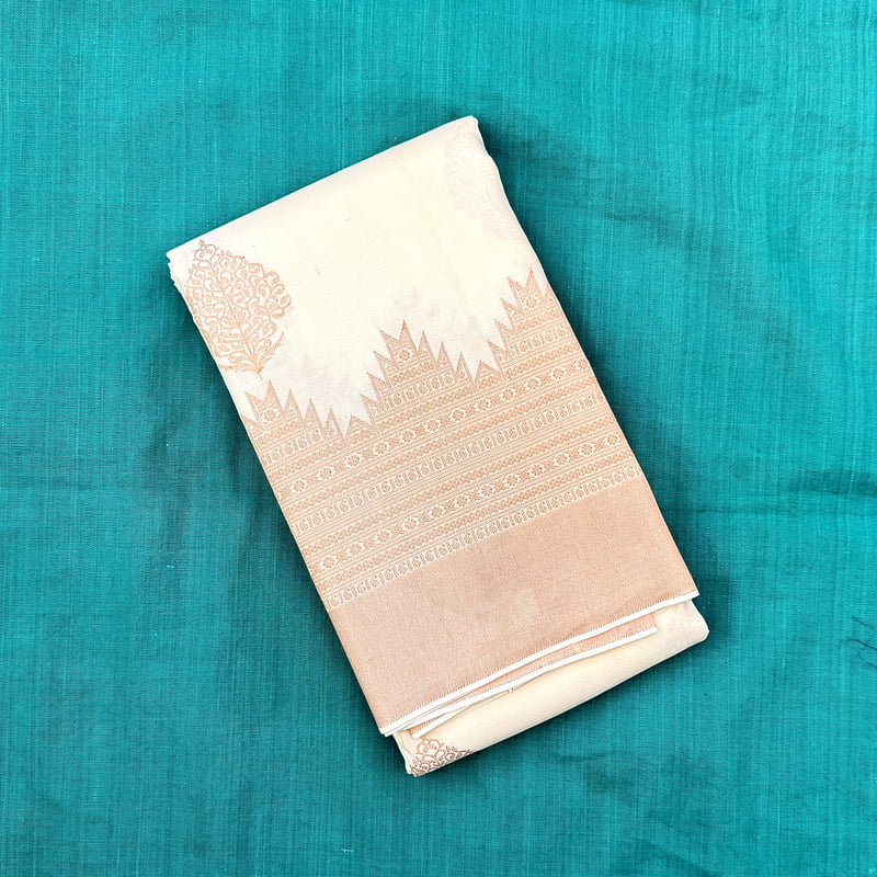 Canvas White Kanchipuram with Copper Zari Canvas White Kanchipuram with Copper Zari