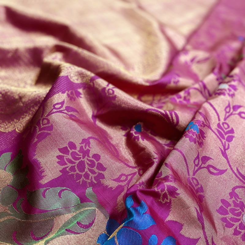 Scarlet Pink Kanchipuram with Zaripettu Scarlet Pink Kanchipuram with Zaripettu