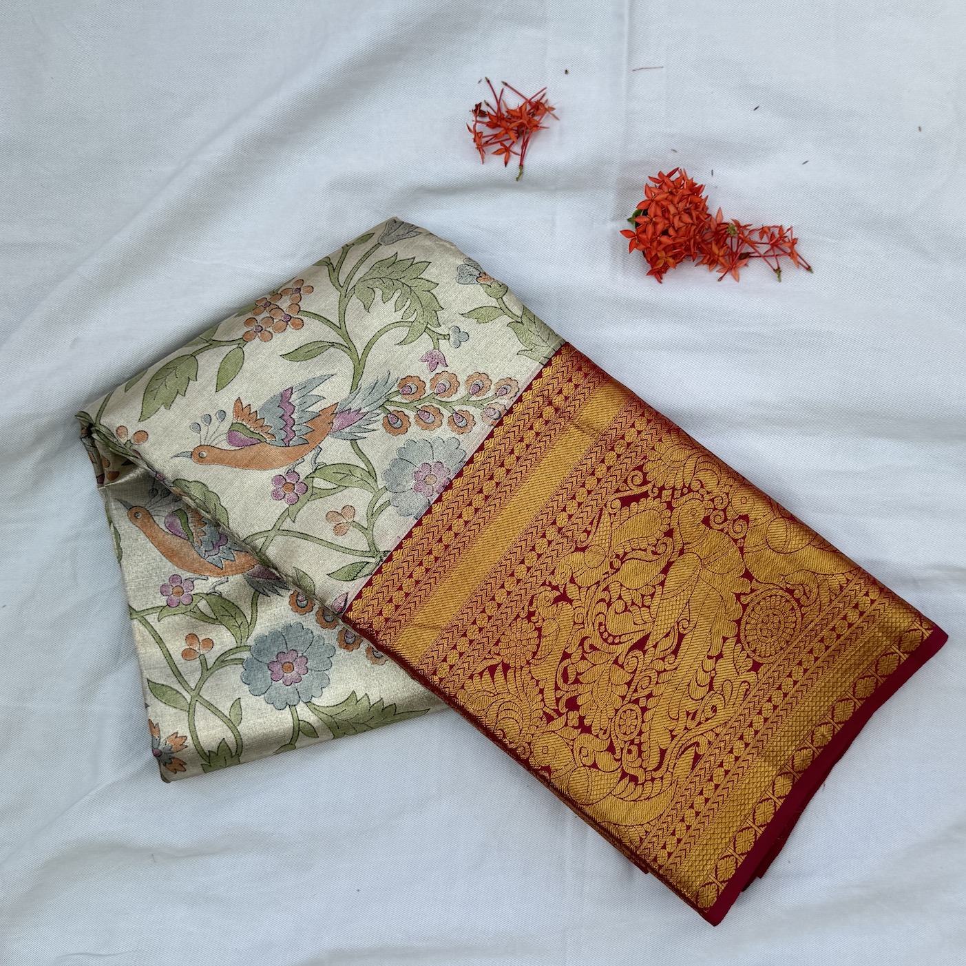 Peacock Motif Kanjivaram Tissue Saree Peacock Motif Kanjivaram Tissue Saree