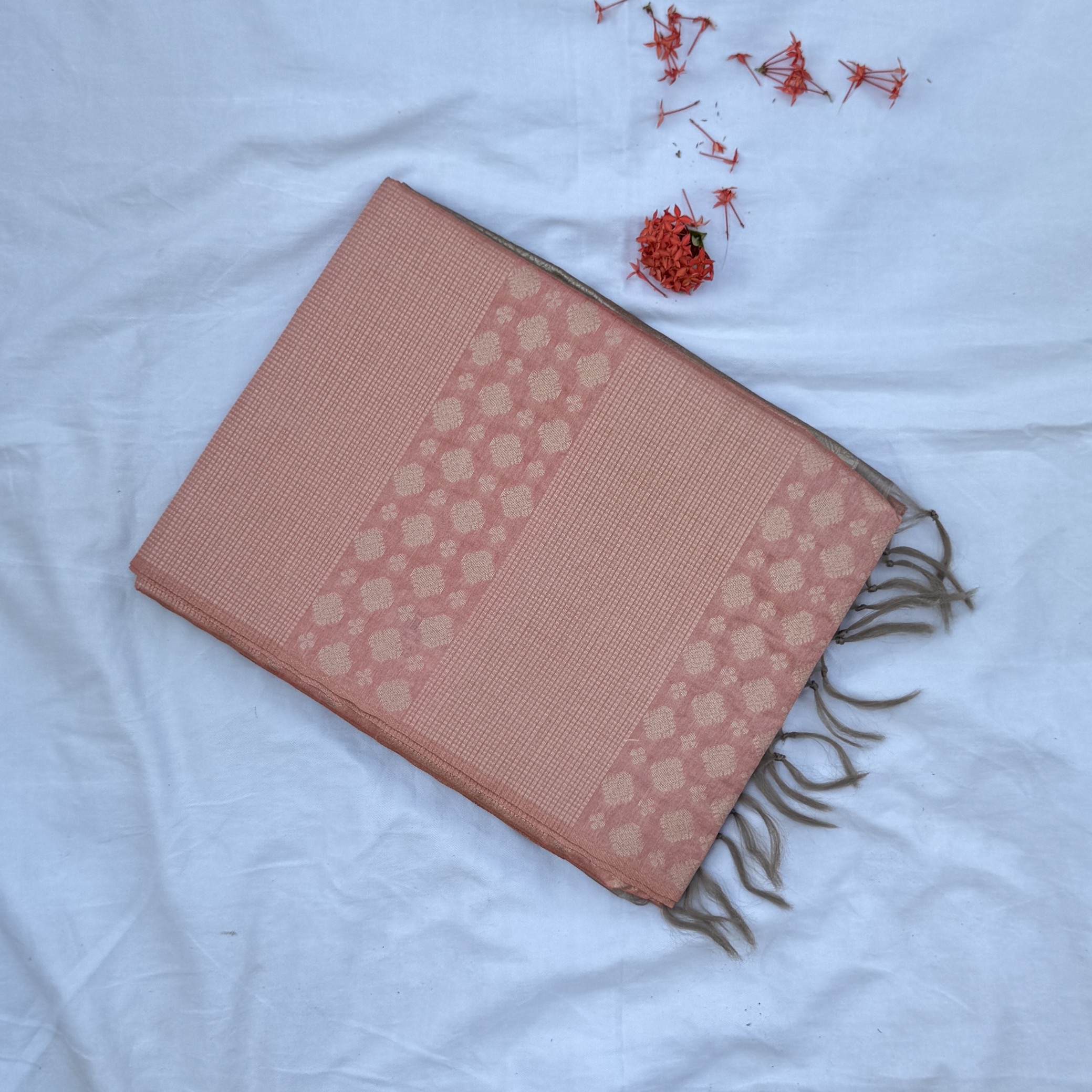 Vintage Peach Tussar Saree Vintage Peach Tussar Saree