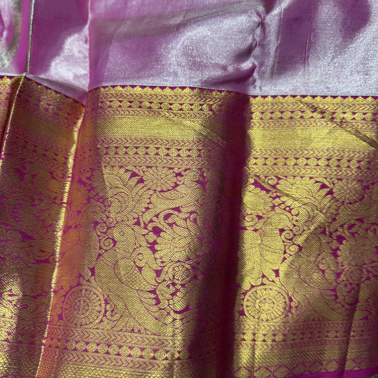 Peacock Motif Kanjivaram Tissue Saree Peacock Motif Kanjivaram Tissue Saree