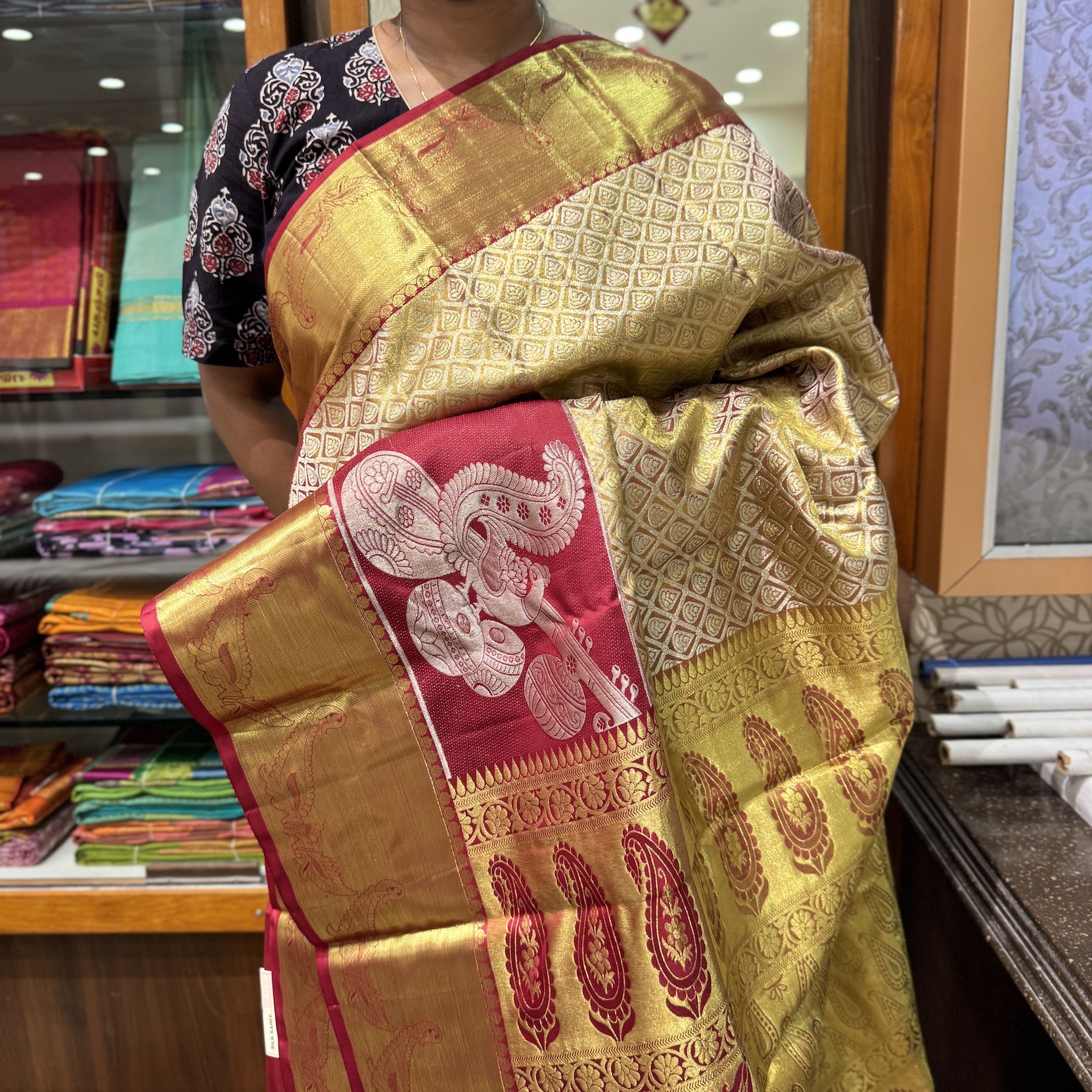 Latcha Thilagam Kanjivaram Tissue Latcha Thilagam Kanjivaram Tissue
