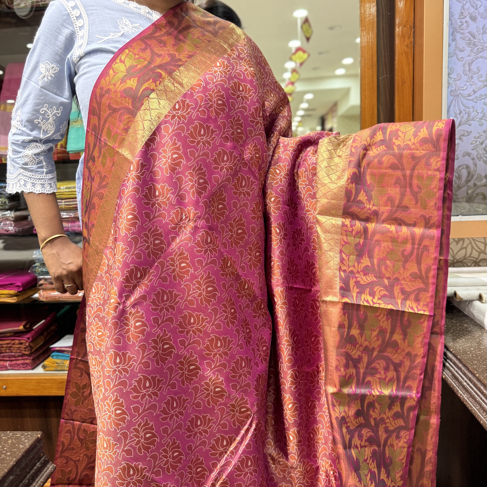 Tomato Red Kanchipuram Silk Saree Tomato Red Kanchipuram Silk Saree