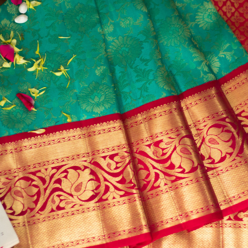 Lush Green Kanchipuram with Mullai Mottu Lush Green Kanchipuram with Mullai Mottu