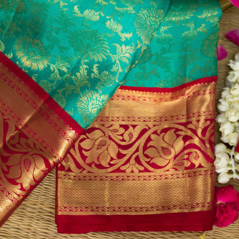 Lush Green Kanchipuram with Mullai Mottu Lush Green Kanchipuram with Mullai Mottu